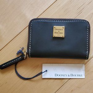 Dooney & Bourke Beacon Zip Around Black Card Case Wallet